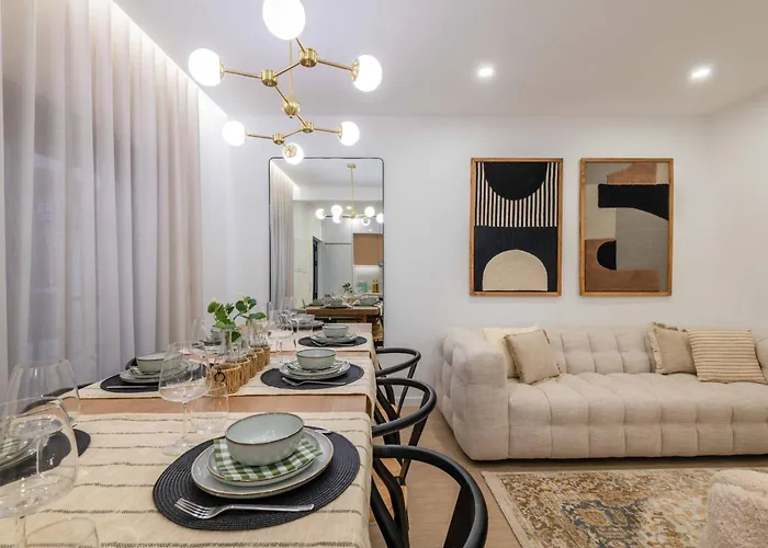 Beach Townhouse - Luxury, Wi-Fi, Ac, 2 Mins From The Beach